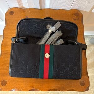 Gucci Men's Black Messenger Bag with Green Stripe